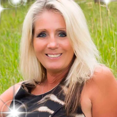 Wendy-Perkins-Broker-Owner-Florida-Luxe-Living-Real-Estate-LLC